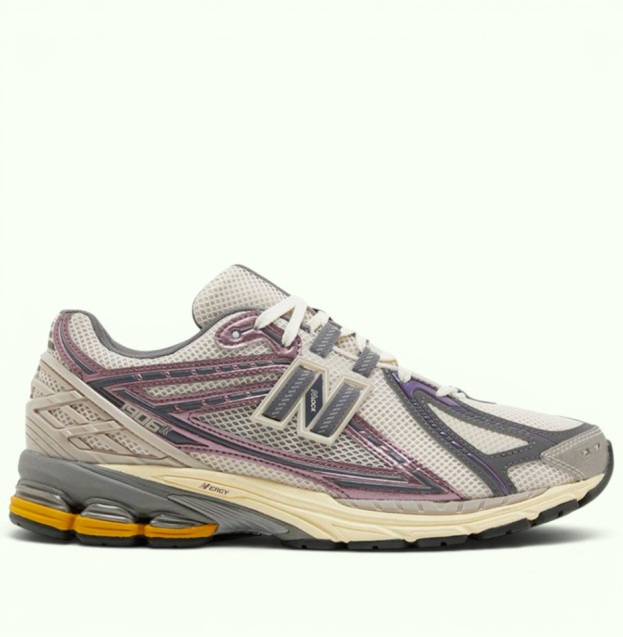 New Balance 1906R Licorice (M1906RRA)