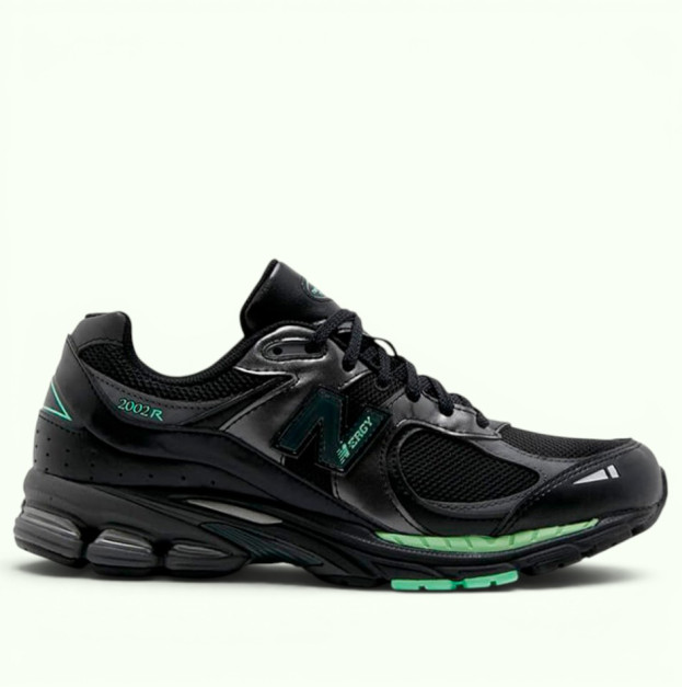 New Balance 2002R Black Powder Green (M2002RLD)