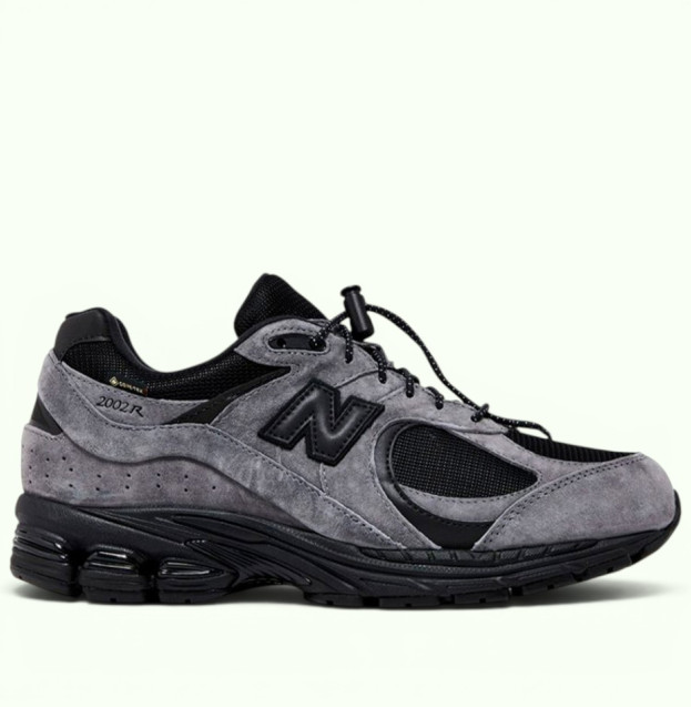 New Balance 2002R Gore-Tex x JJJJound Charcoal (M2002RXZ)