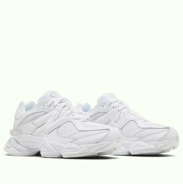 New Balance 9060 Triple White (U9060NRJ)